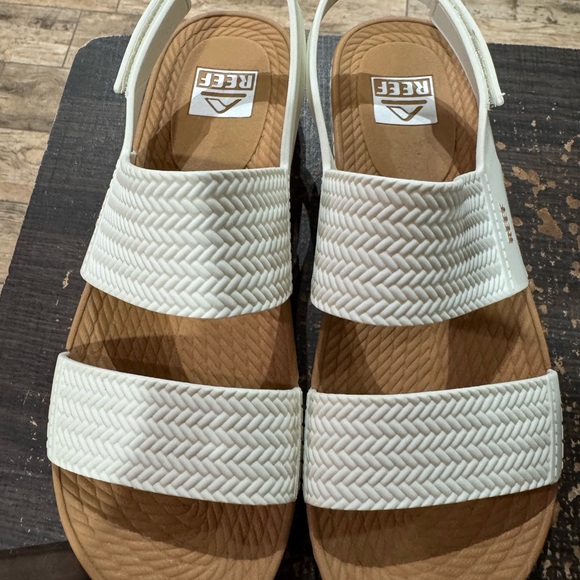Reef  Water Vista Cream Woven Sandals - Picture 2 of 6